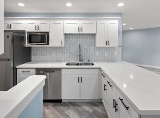 1827 Filbert Rd, Lynnwood, WA 98036