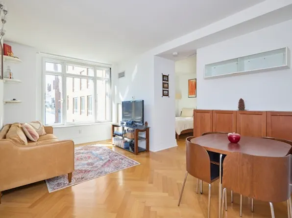 205 East 85th Street image 1 of 9