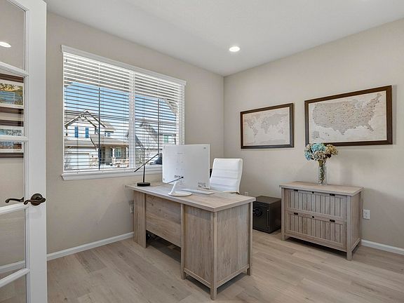 5th image of 3651 Voyager Ln