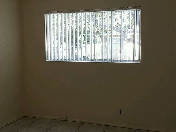 3rd image of 137 S Yale Ave APT 7