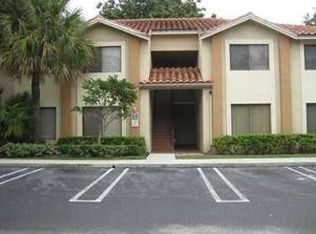 3240 Coral Lake Ln, Pompano Beach, FL 33065