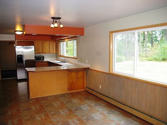 Large nook with french doors to outside.