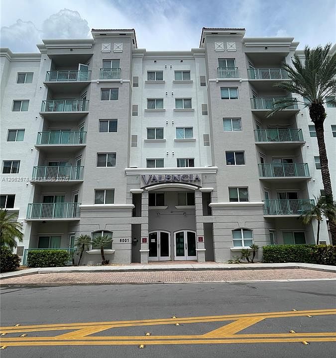 2nd image of 6001 SW 70th St APT 453