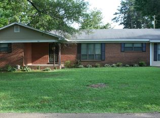 814 Walnut St, Amory, MS 38821