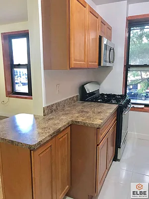 Rented by Elbe Real Estate Inc | media 11