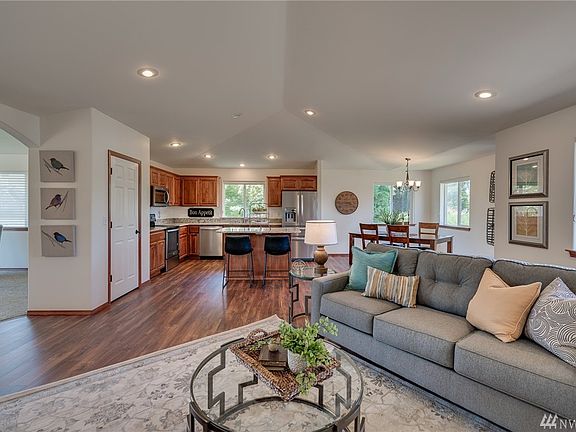 4th image of 1520 Hannah Way