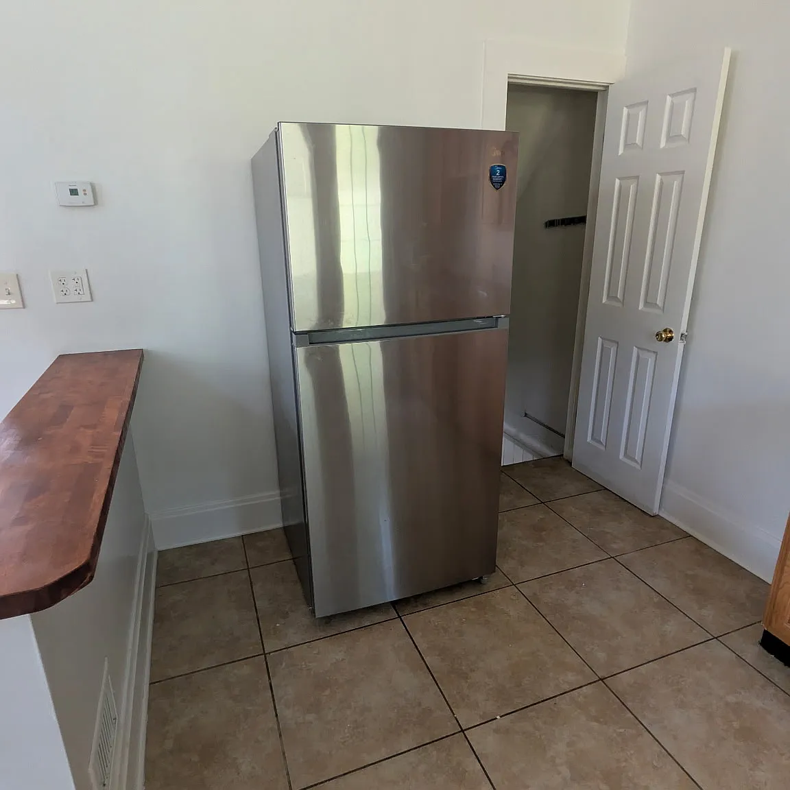 2 bed, 1992 sqft, $1,200 — Photo 4