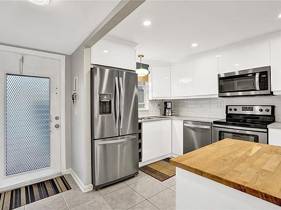 2nd image of 9800 Sunrise Lakes Blvd APT 102