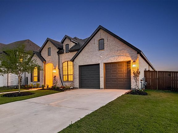 2nd image of 8818 Blue Grotto Ln