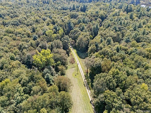 5th image of 267 W Barnes Lake Rd