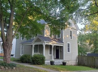 201 E Kaskaskia St, Paola, KS 66071