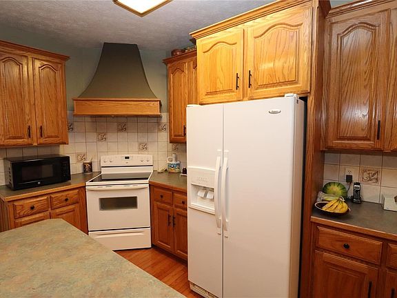 3rd image of 2432 Copperwood Dr