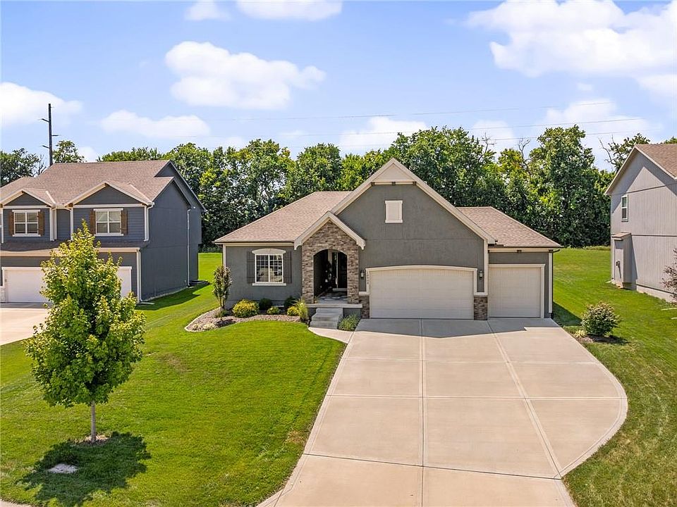1st image of 18908 Skyview Ln