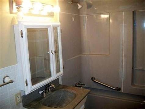 5th image of 7606 E 49th St
