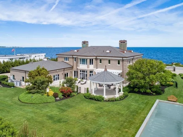 129 Atlantic Rd, Gloucester, MA 01930