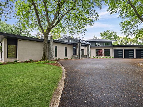 2nd image of 411 Woodland Ct
