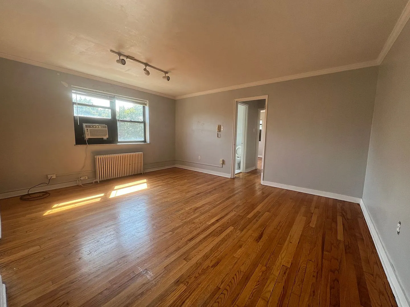 5208 Stanton Avenue — Photo 3