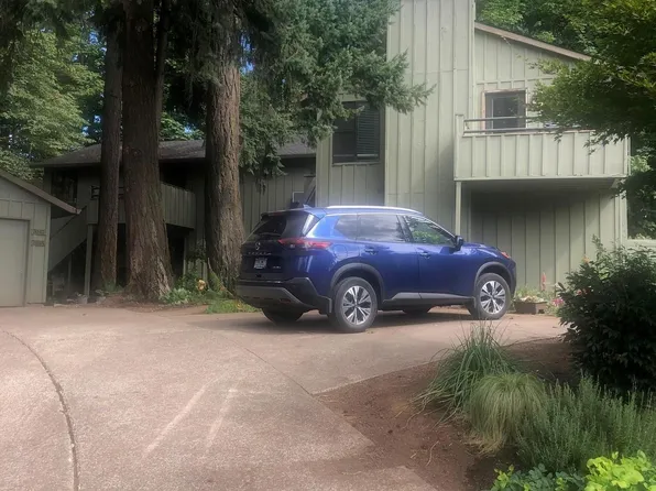 7041 SW Montauk Cir, Lake Oswego, OR 97035