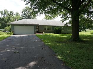 11415 Lister Dr, Kansas City, MO 64137