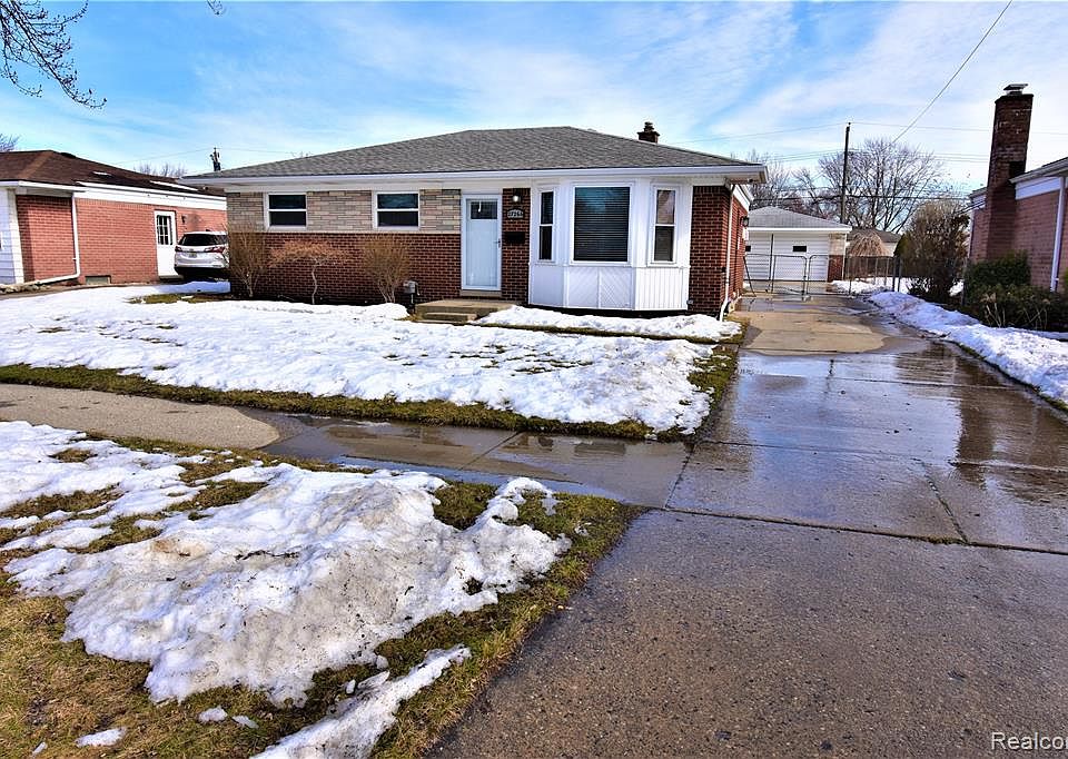 1st image of 27266 Bonnie Dr