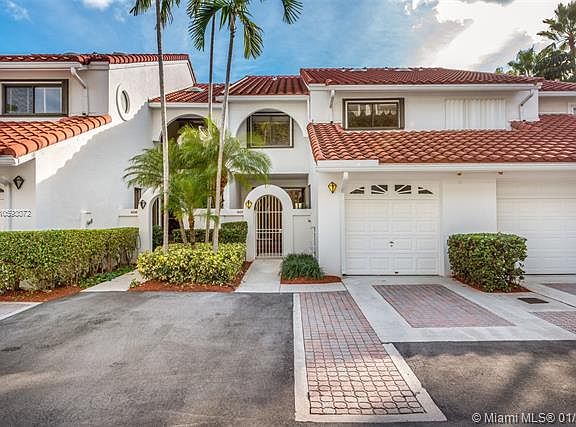 4th image of 3630 Yacht Club Dr APT 607