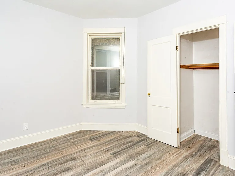 1427 E 69th Pl #2 — Photo 6