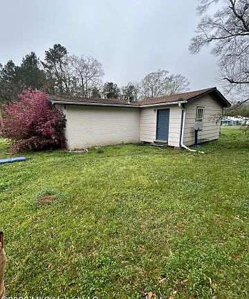 2nd image of 605 E Chickasaw St