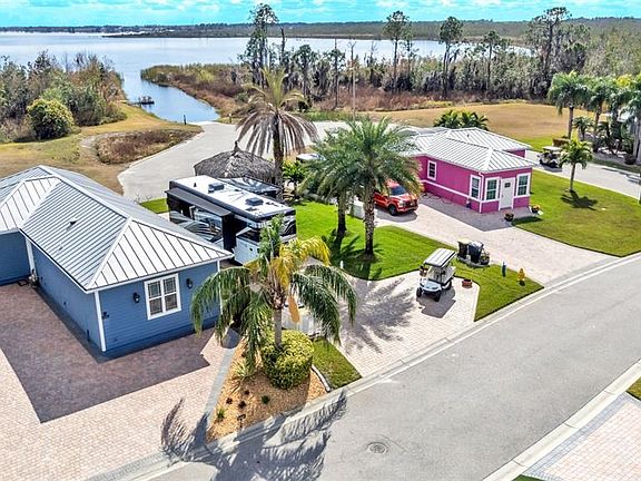 2nd image of 3272 Fish Hawk Dr