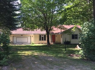 7689 Evergreen, Munising, MI 49862