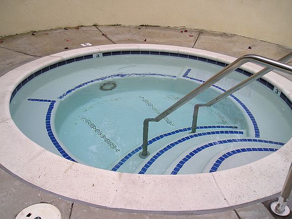 4th image of 2507 Outrigger Dr