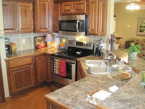 3rd image of 125 Genna Ct