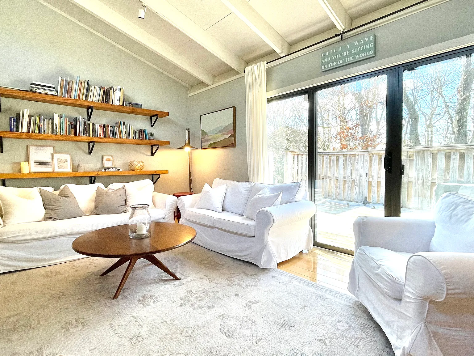 Updated Southampton Home with Private fenced yard — Photo 2