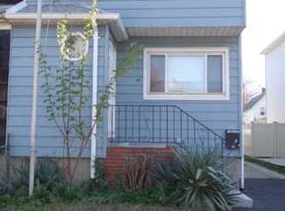 45 Harbor Rd, Staten Island, NY 10303