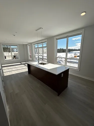 Residences at Sharon Gallery Photo 1