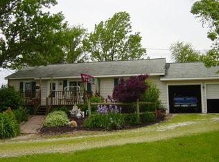 7121 N Meridian Rd, Dundas, IL 62425