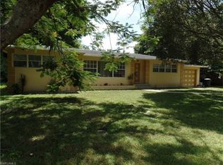 3930 Edgewood Ave, Fort Myers, FL 33916