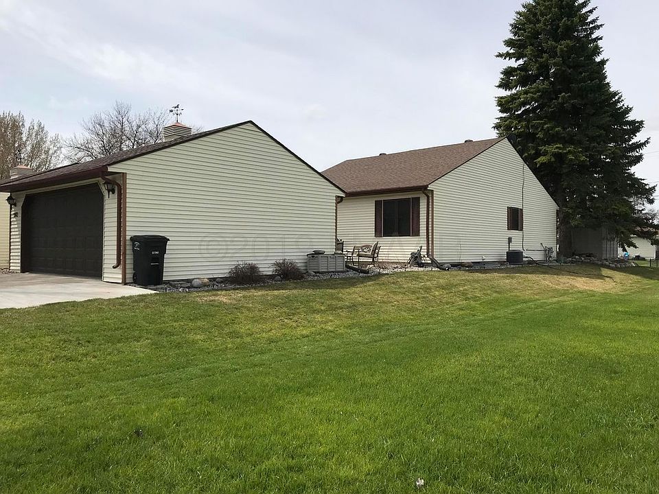 242 9th Ave S, Casselton, ND 58012 Zillow