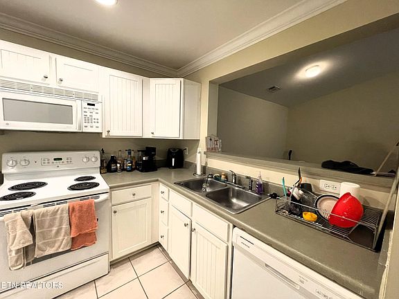 3rd image of 3930 Cherokee Woods Way APT 402