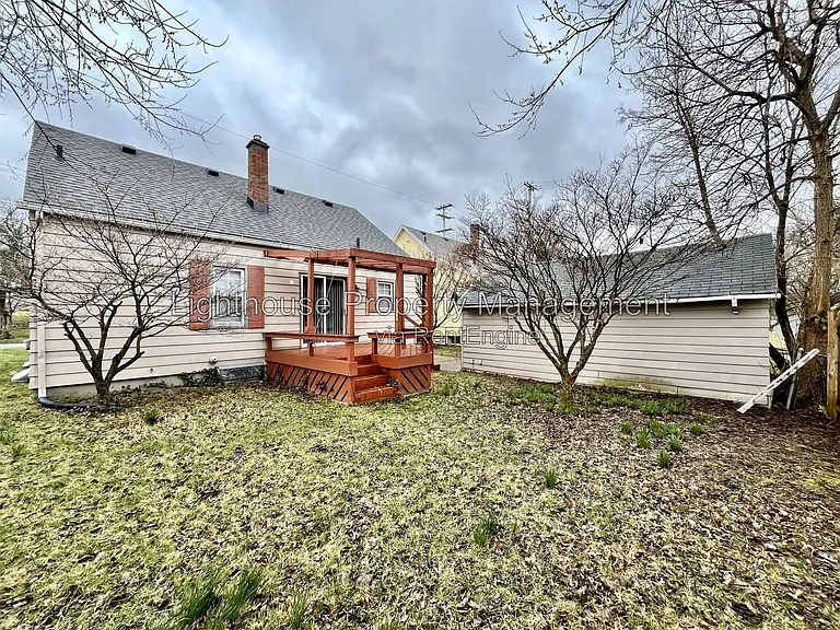 809 Eastern Ave NE — Photo 18