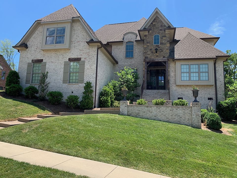1st image of 158 Hamilton Springs Blvd
