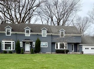 2 Orchard Dr, Piqua, OH 45356