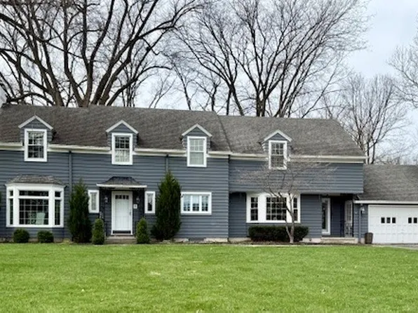 2 Orchard Dr, Piqua, OH 45356