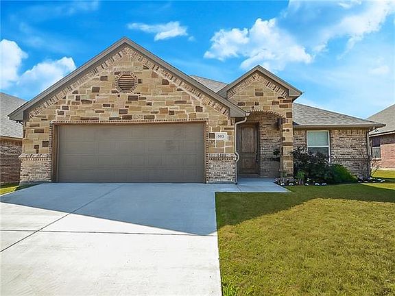 4th image of 503 Donna Cir
