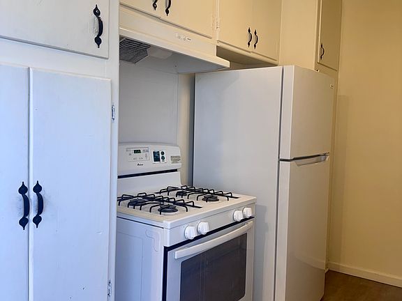 3rd image of 13987 Foothill Blvd APT 9