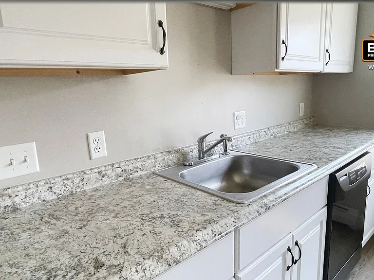 46 Myrtle Ave — Photo 21