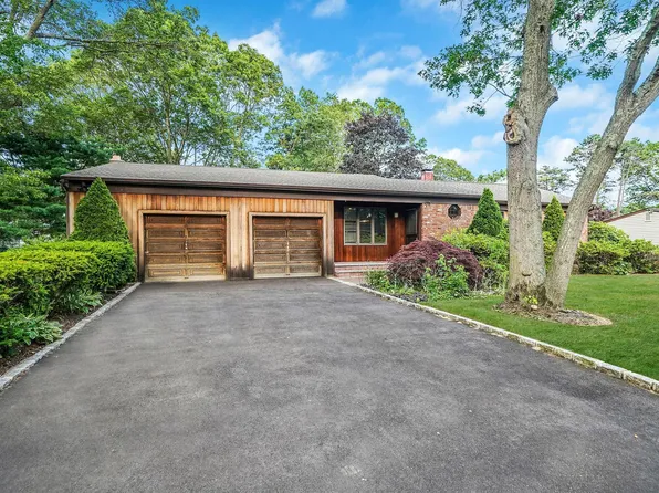 67 Warren Avenue, Ronkonkoma, NY 11738