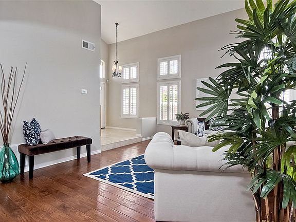 5th image of 12359 Briardale Way