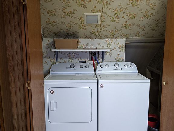 laundry in unit