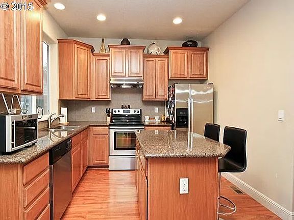 3rd image of 338 SE 89th Ave