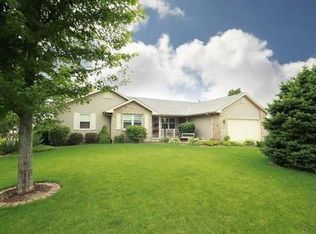 1409 Lorraine Dr, Sandwich, IL 60548